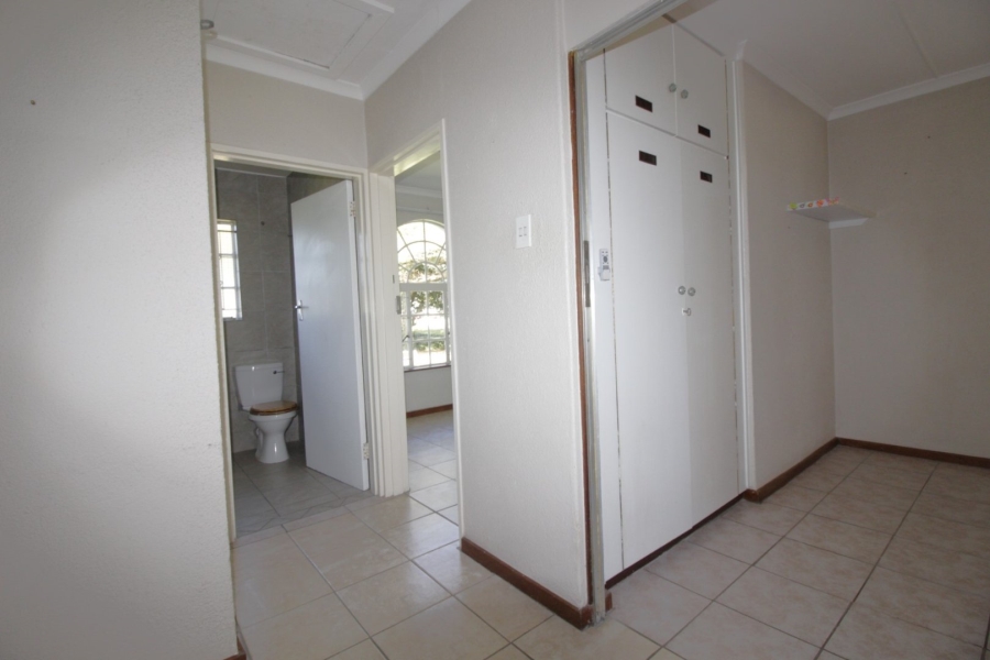 To Let 2 Bedroom Property for Rent in Aston Bay Eastern Cape